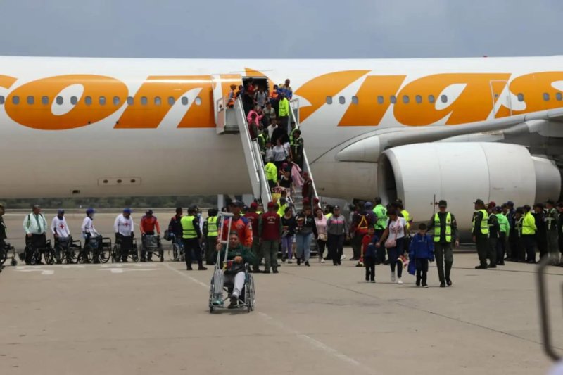 Avión de EE.UU. aterriza en Venezuela con 175 migrantes deportados en el marco de vuelos de repatriación