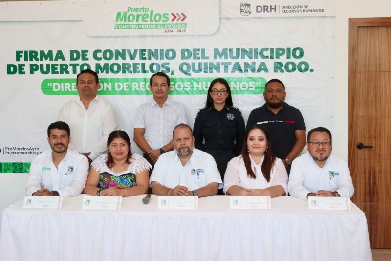 AYUNTAMIENTO DE PUERTO MORELOS Y UNIVERSIDAD DEL SUR FORMALIZAN ALIANZA PARA QUE TRABAJADORES MUNICIPALES MEJOREN SU PREPARACIÓN ACADÉMICA