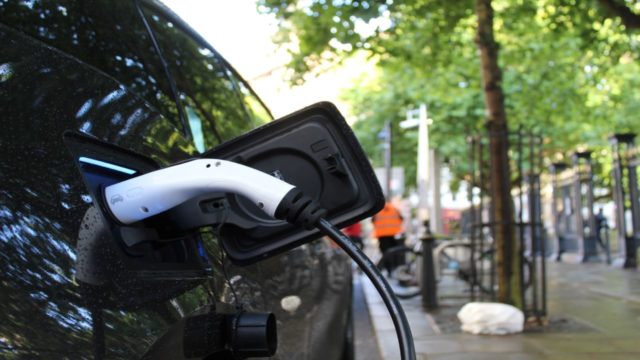 Boom en producción de autos eléctricos detonará el plástico industrial en México: Anipac