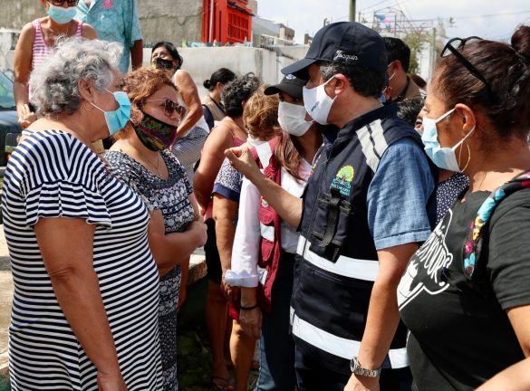 Carlos Joaquín encabezó una gira de trabajo en tres municipios de la zona norte de Quintana Roo afectados por “Delta”