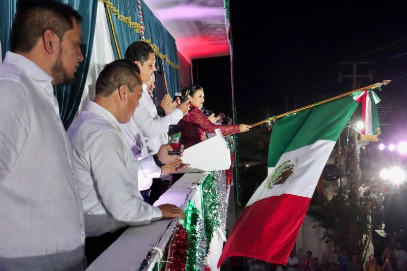 CELEBRAN BLANCA MERARI Y PORTOMORELENSES 215 ANIVERSARIO DEL GRITO DE INDEPENDENCIA