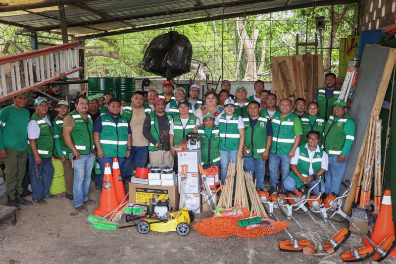 CON ENTREGA DE HERRAMIENTAS Y EQUIPO, FORTALECE BLANCA MERARI LOS SERVICIOS PÚBLICOS EN LEONA VICARIO