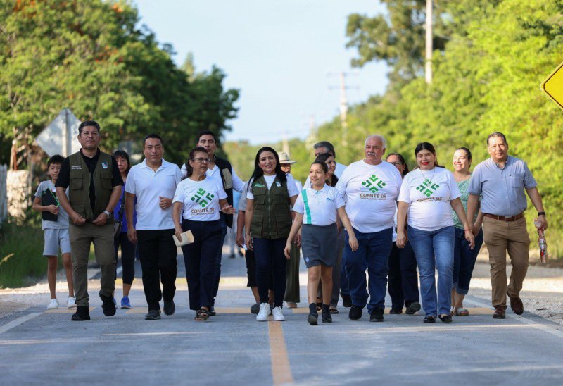 CUMPLE BLANCA MERARI A FAMILIAS DE LA ZONA URBANA, ENTREGA OBRA DE PAVIMENTACIÓN DE LA CALLE 5 SUR
