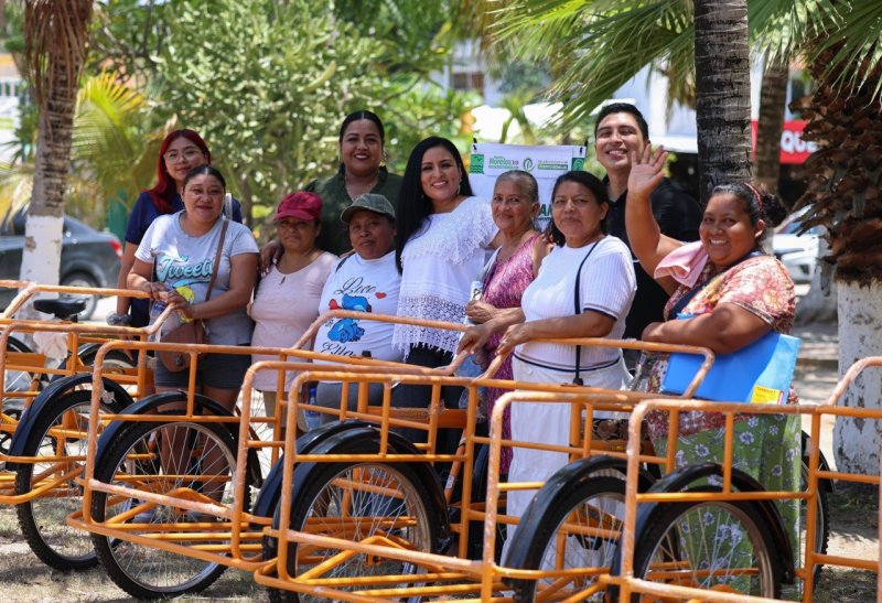 CUMPLE BLANCA MERARI CON MUJERES DE PUERTO MORELOS, ENTREGA TRICICLOS DE CARGA