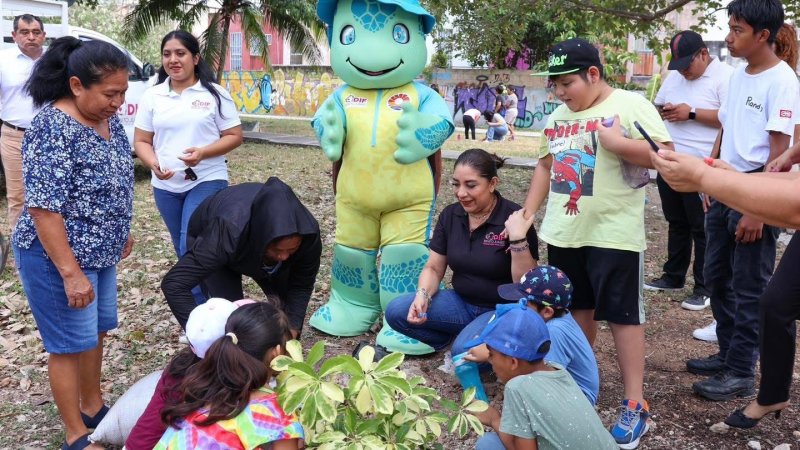 DIF Benito Juárez impulsa la solidaridad comunitaria con jornada navideña en la SM 259