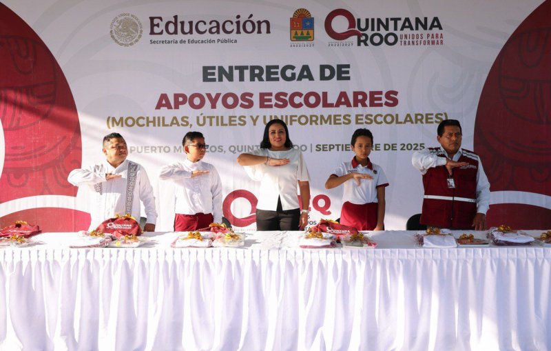 ENTREGAN CASI 5 MIL PAQUETES DE APOYO ESCOLAR A ALUMNOS DE PREESCOLAR, PRIMARIA Y SECUNDARIA DE PUERTO MORELOS