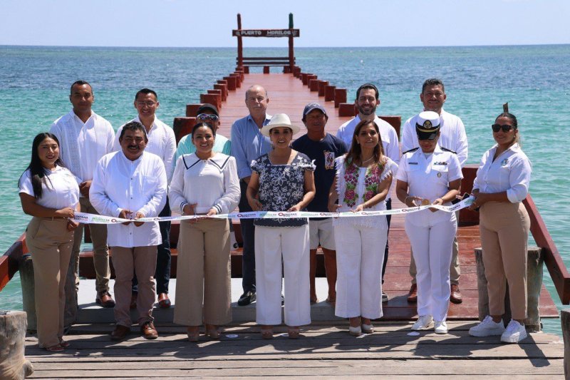 ENTREGAN MARA LEZAMA Y BLANCA MERARI EL RENOVADO MUELLE DE PESCADORES