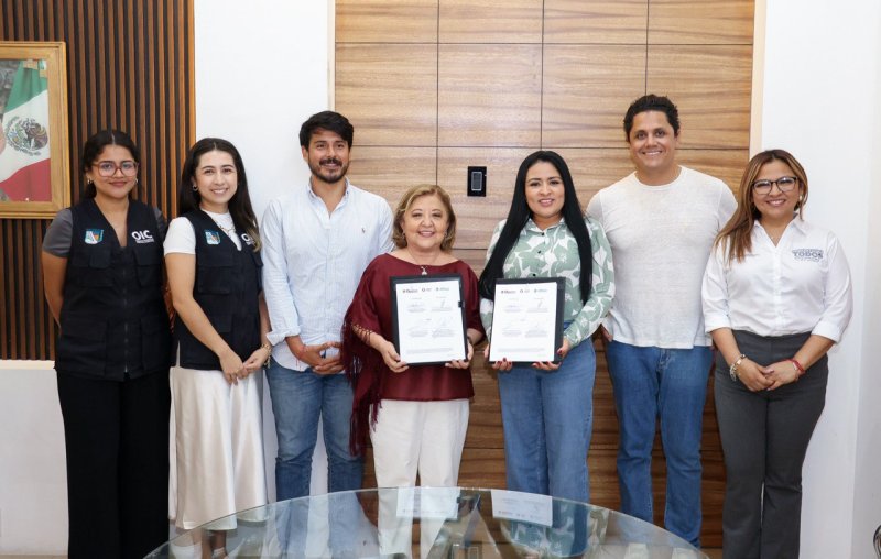 FIRMA BLANCA MERARI CONVENIO DE COLABORACIÓN CON LA SECRETARÍA ANTICORRUPCIÓN Y BUEN GOBIERNO DE QUINTANA ROO