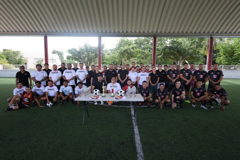 Fomenta IEQROO los valores de la democracia con torneo de futbol