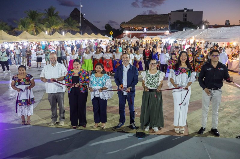 INVITA BLANCA MERARI A DISFRUTAR LA EXPO FARO ARTESANAL EN PUERTO MORELOS