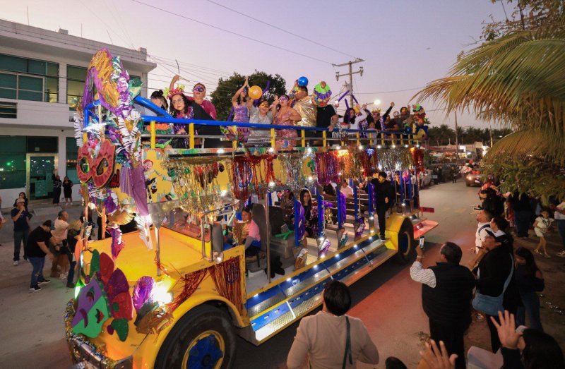 MÁS DE 16 MIL PERSONAS CORONAN EL GRAN CIERRE DEL CARNAVAL PUERTO MORELOS 2026 “AL SON DE LA HISTORIA Y TRADICIÓN”