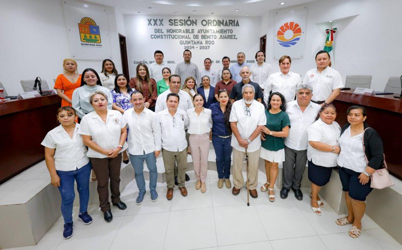 RECONOCE ANA PATY PERALTA IMPORTANTE LABOR DE TIANGUISTAS EN CANCÚN, COMO MEDIO DE AUTOEMPLEO Y ABASTO EN LA CIUDAD