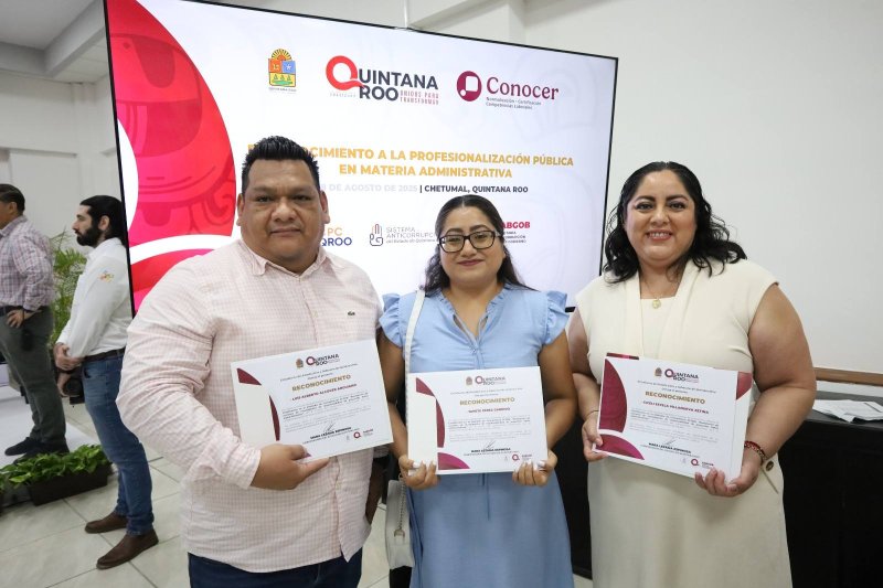 Reconocen a personal del IEQROO por certificación en investigación de faltas administrativas