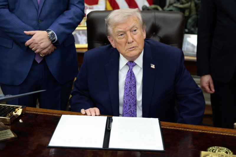 Trump afirma que la presión de EE.UU. sobre Venezuela responde a “múltiples factores”