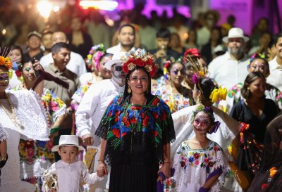 ¡LEONA VICARIO SE VISTE DE TRADICIÓN! BLANCA MERARI CONVOCA AL JANAL PIXÁN 2026