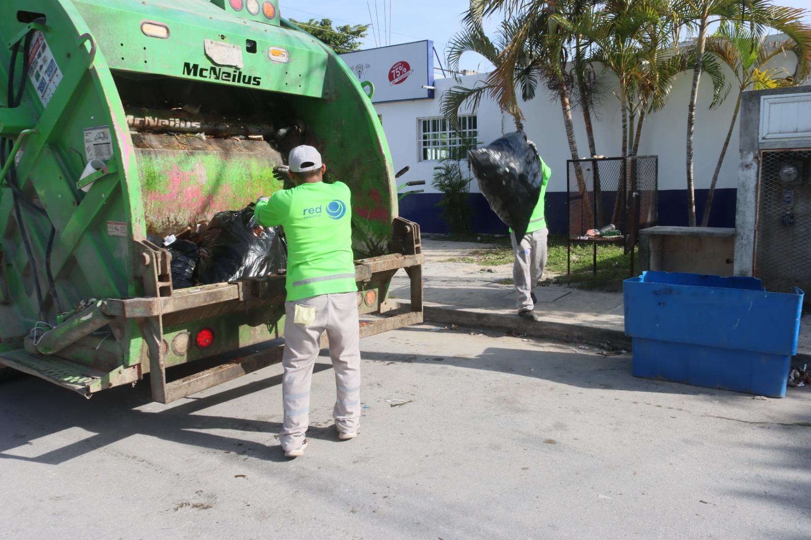 SE MANTIENE RECOLECCIÓN DE BASURA EN PUERTO MORELOS DURANTE SEMANA SANTA